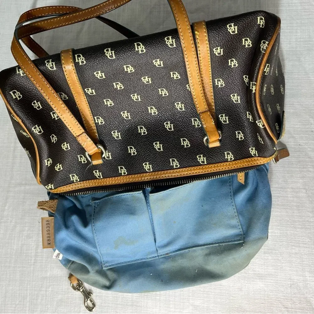 Dooney & Bourke Signature Brown Leather Barrel Bag / Purse - Picture 6 of 11
